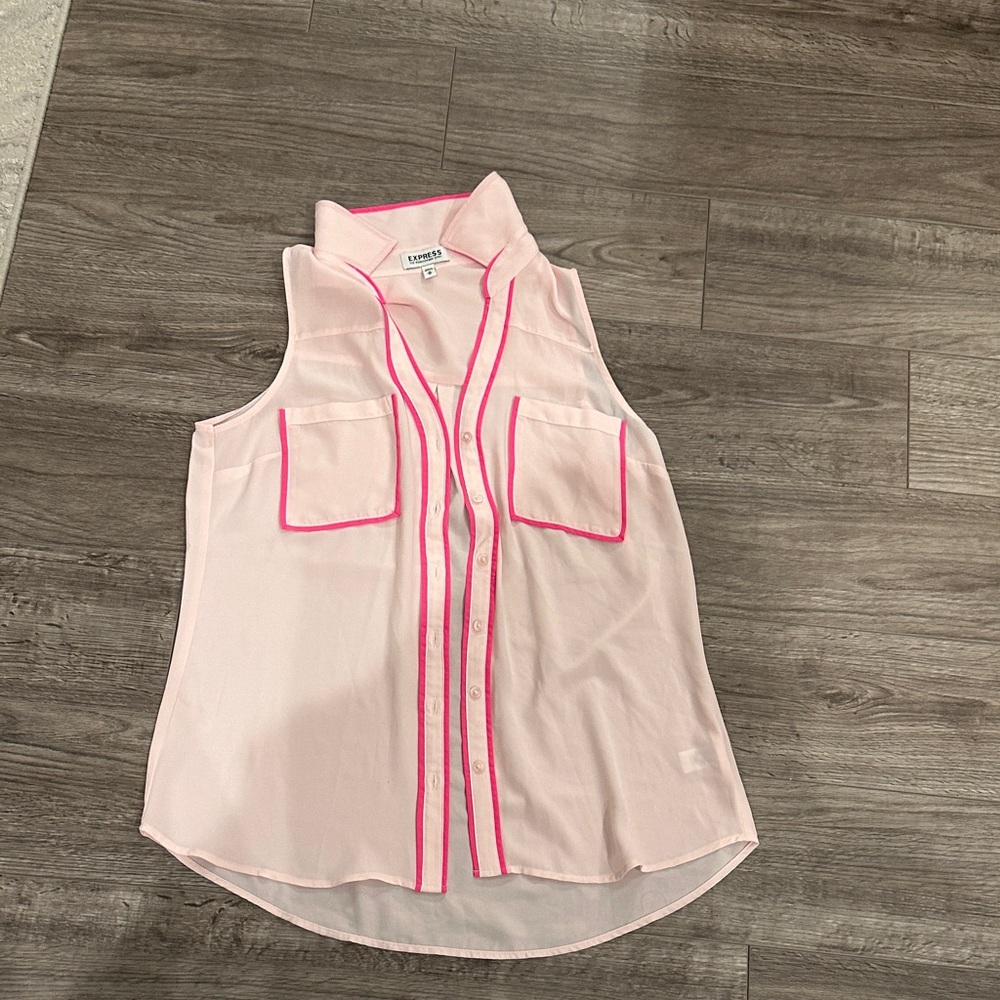Women’s button up pink shirt